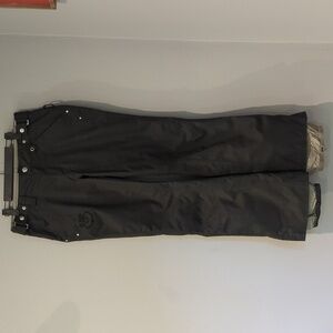 Burton Snowboard Pants. Women's the Chase Pant Black/Gray size small. Women's SM